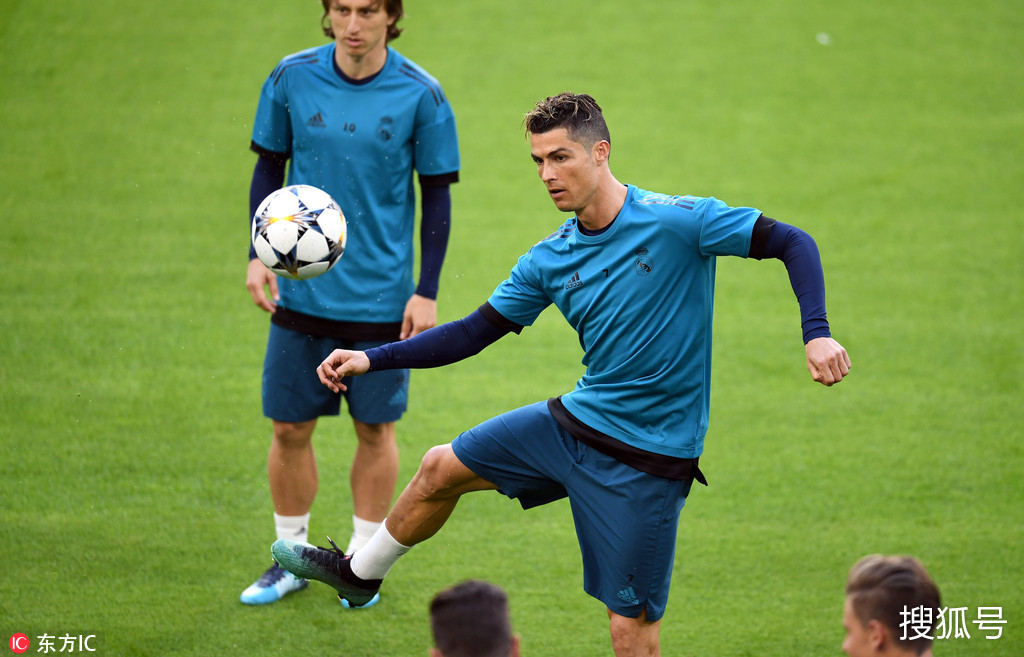 xingkong-今晚广东宏远备战欧冠，更衣室发声细节曝光，压力陡增，团队化学反应显著的简单介绍-xingkong